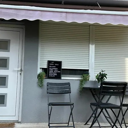 Cozy 'nest' Apartment Nis