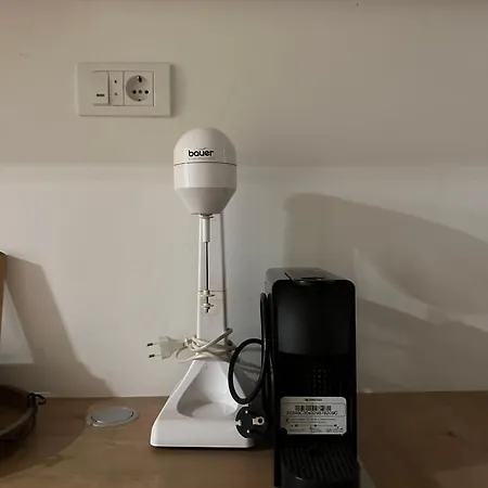 Cozy 'nest' Ni